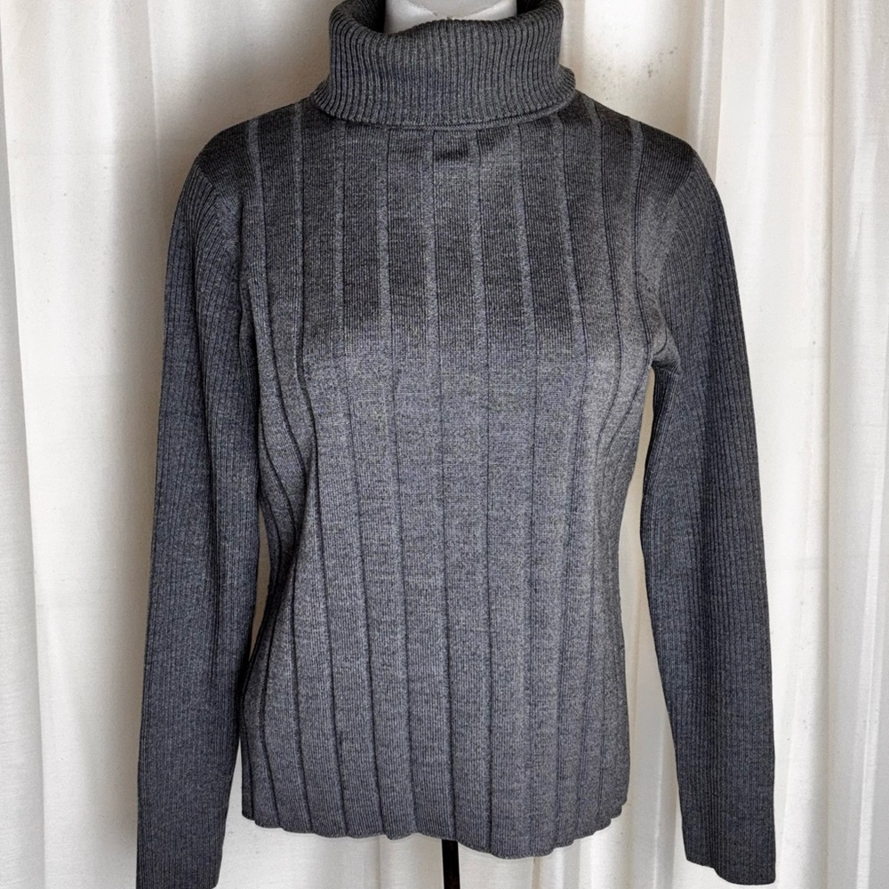 Oscar by Oscar de la Renta Merino Wool Ribbed Turtleneck Sweater